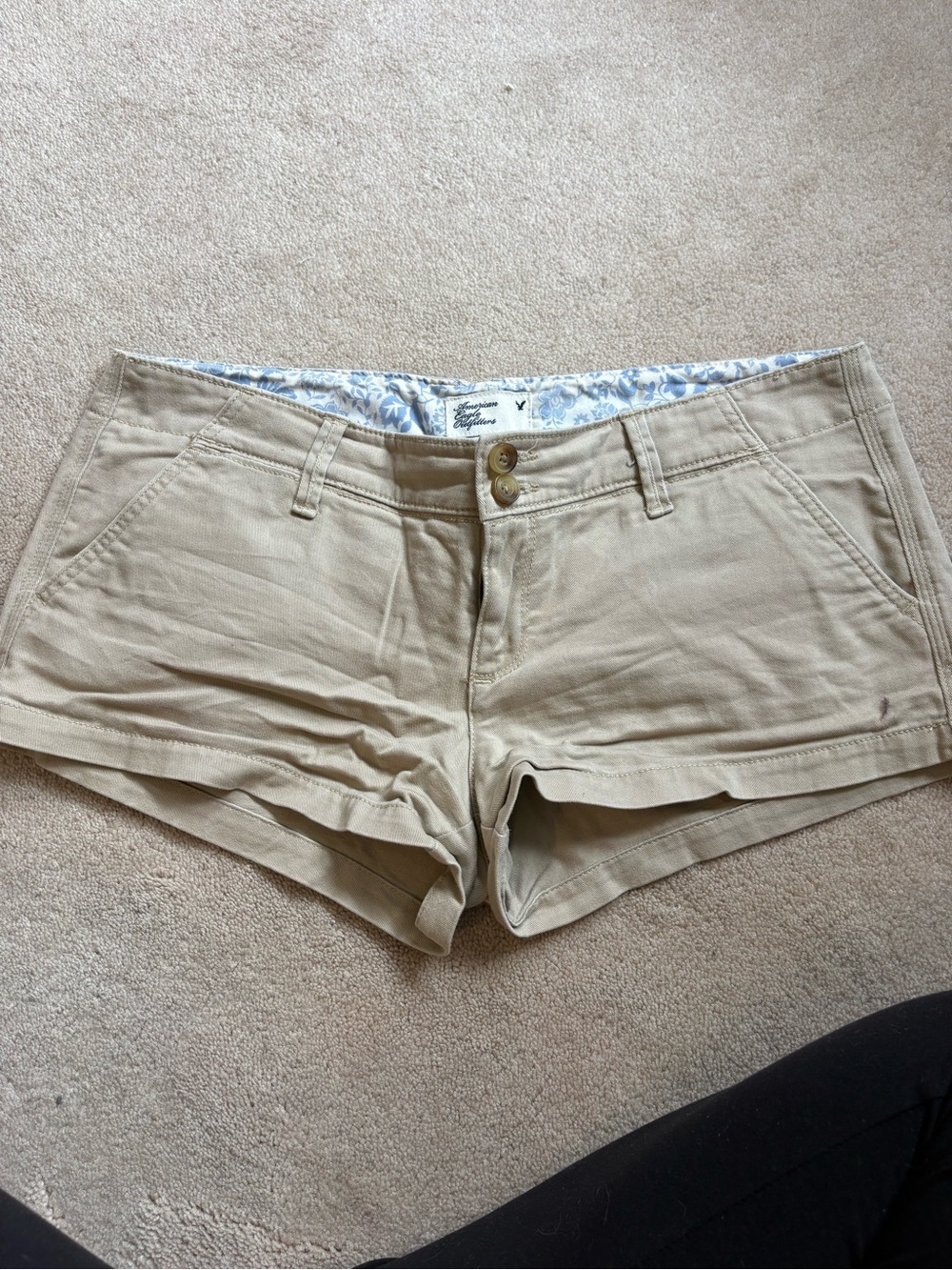 Vintage Low Rise Tan Khaki Shorts